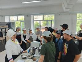 🌞  3 день ВКУСНЫХ КАНИКУЛ: Сахарная пыль, яблочный дух и главный вопрос смены